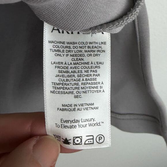Aritzia The Group Babaton Aro T-Shirt Womens Size 2 Med Gray Athleisure Oversize - Picture 8 of 9